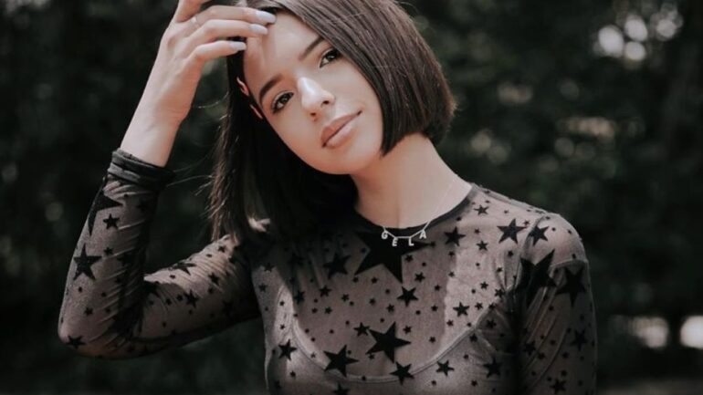 Ángela Aguilar – Altura – Peso – Medidas corporais – Cor dos olhos