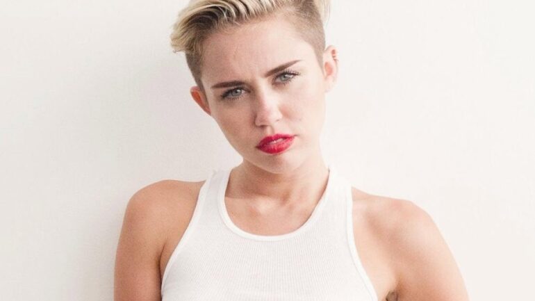 Miley Cyrus Biografia, Fatos, Fiilme Favorito, Cor Favorita, Namorado